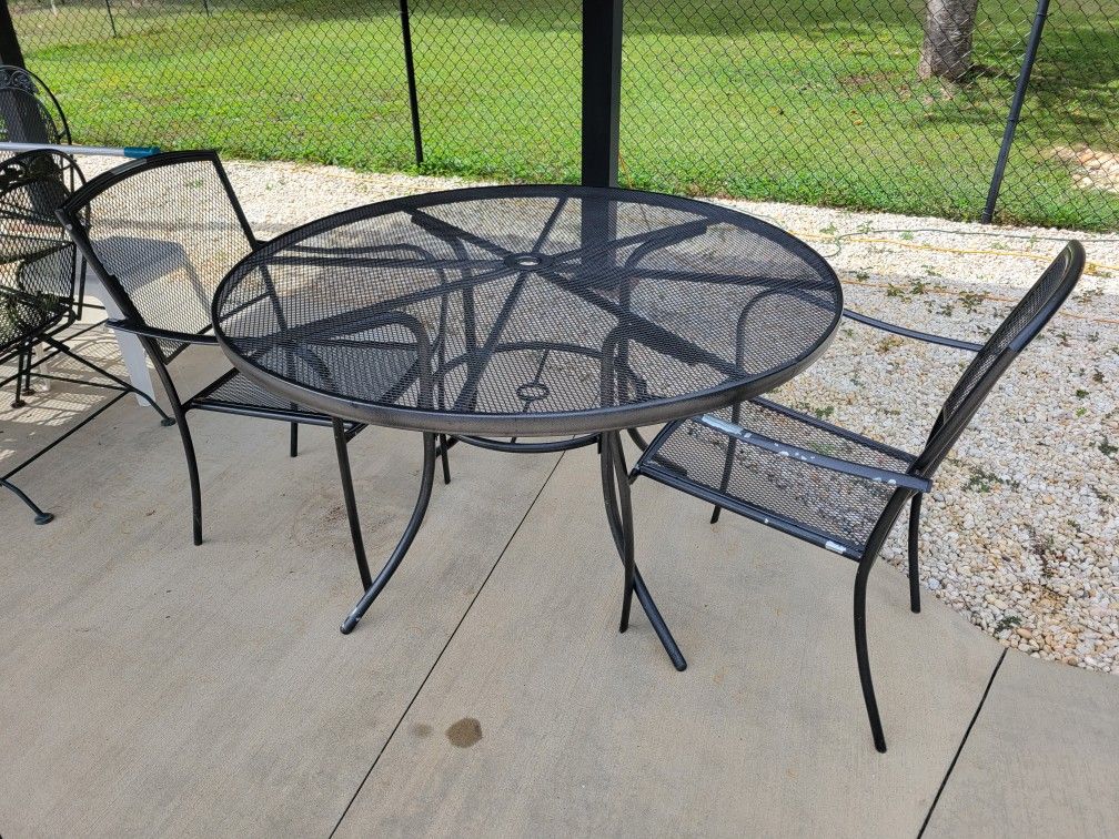 Metal Patio Table and Chairs