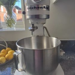 KitchenAid White-Head Cake Mixer