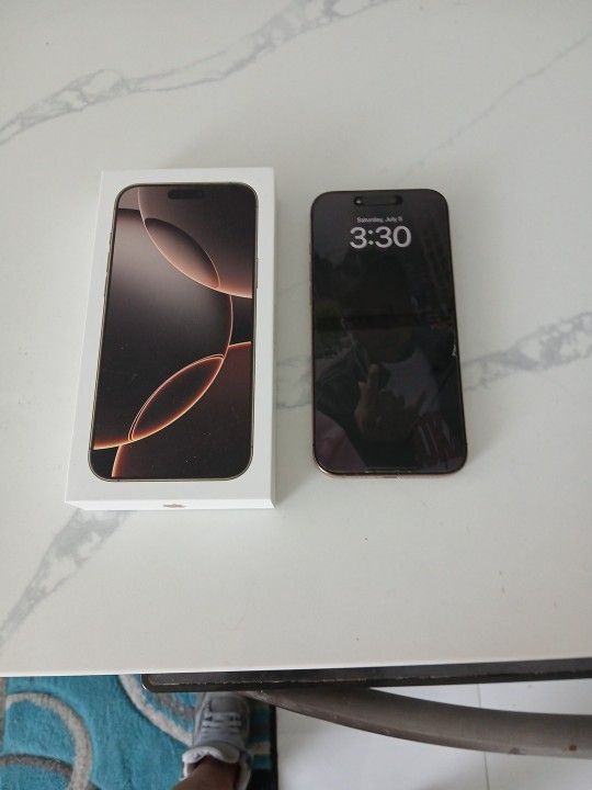 I Am Selling A Iphone 16 Pro Max 25GB