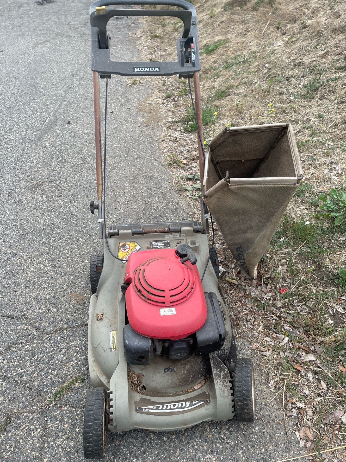 Curb Alert 🚨 FREE‼️LAWNMOWER‼️‼️