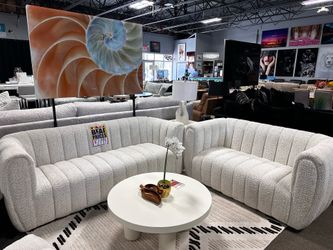 Elegant modern sofa set! $1999 🤍🔥 Easy Financing!