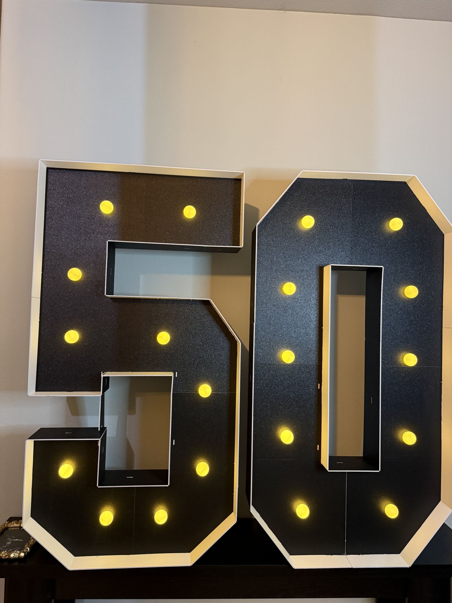 Light Up Numbers 5 & 0