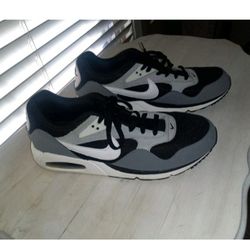 Nike Mens Airmax Size 12