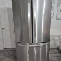 Whirlpool Refrigerator 