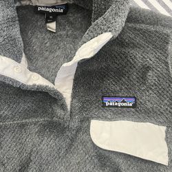 Women's Extra Small Gray Patagonia Sweatshirt