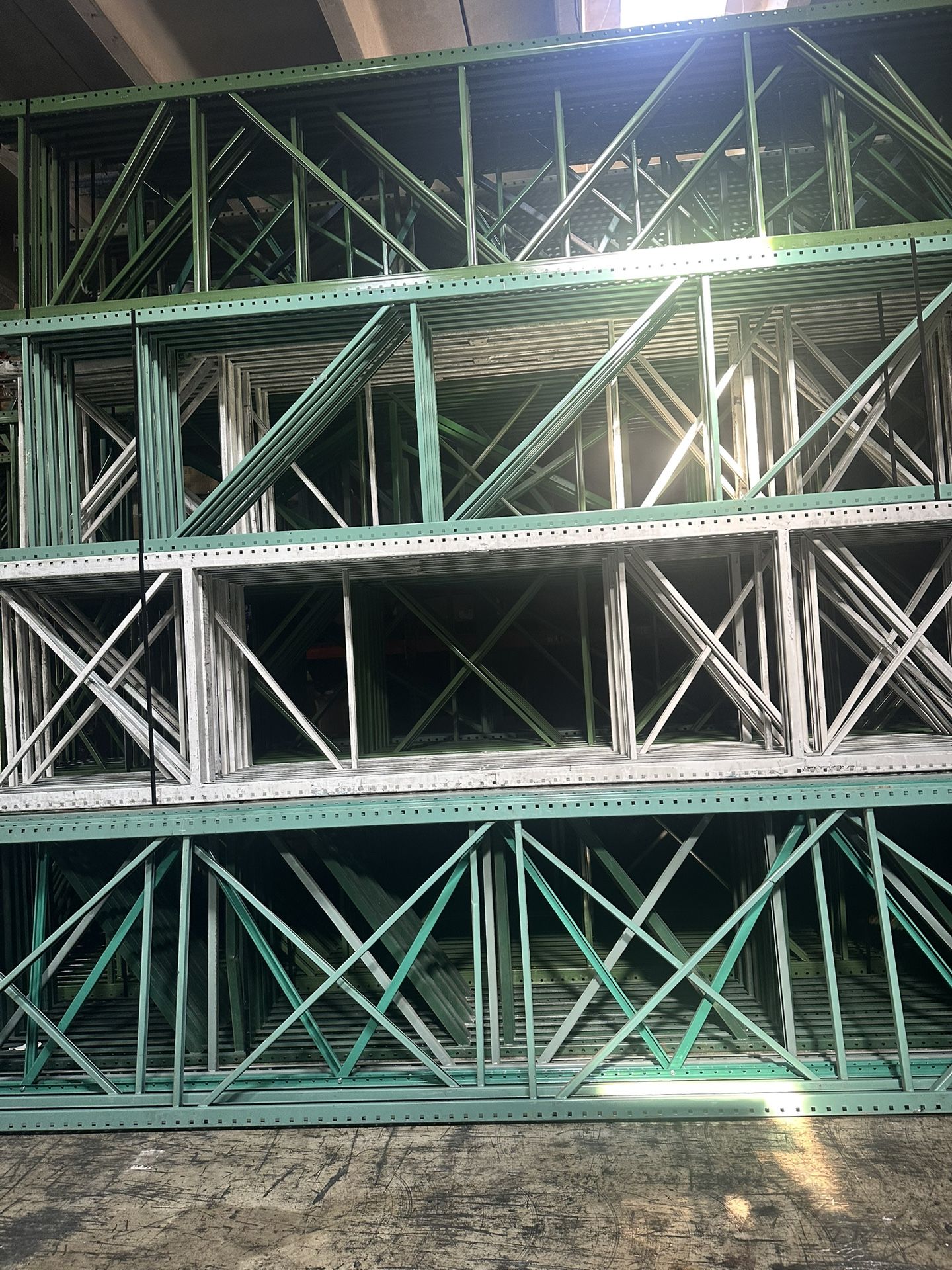 Pallet Racks Upright Beams Wire Decks Warehouse Retail & Services