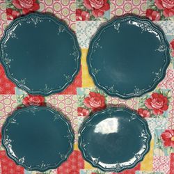 Pioneer Woman Plates