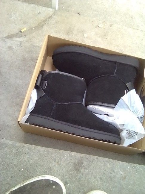 UGGs Boots 