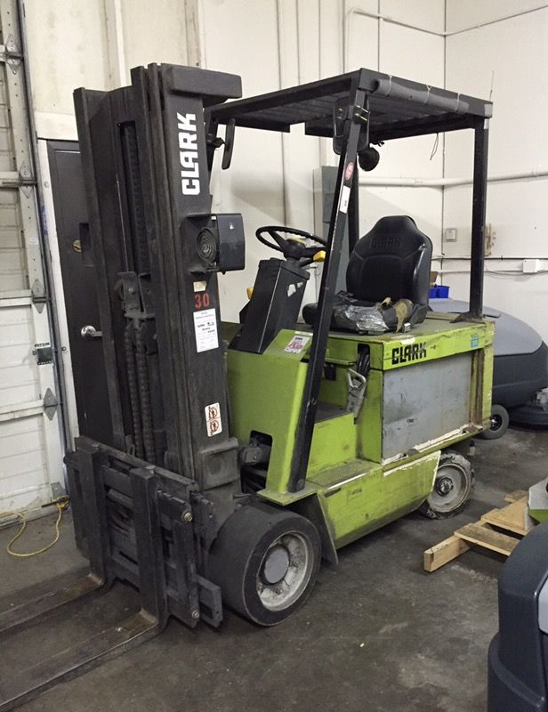 6k lb Clark electric forklift