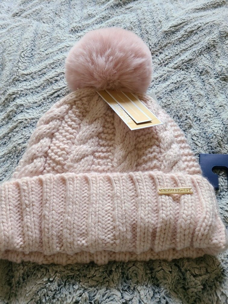 @Michael  Kors Women`s Cable Knit Teddy Fleece Faux Fur Pom Pom Beanie Hat Michael Kors Gray Womens Cable Knit Fleece Lined Faux Fur  main image 3