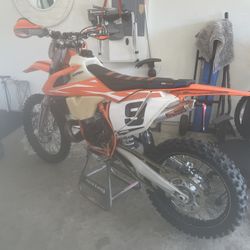 Dirt Bike 