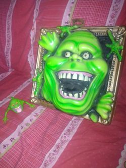The Real Ghostbusters "GREEN SLIMER" Action Figure Vintage 1984 & Ghostbusters Slimer 3D Display Prop