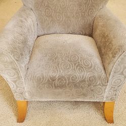 Light Gray Swirl Pattern Armchair