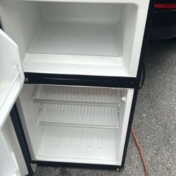 Three Feet Refrigerator In Excellent Condition With Freezer 