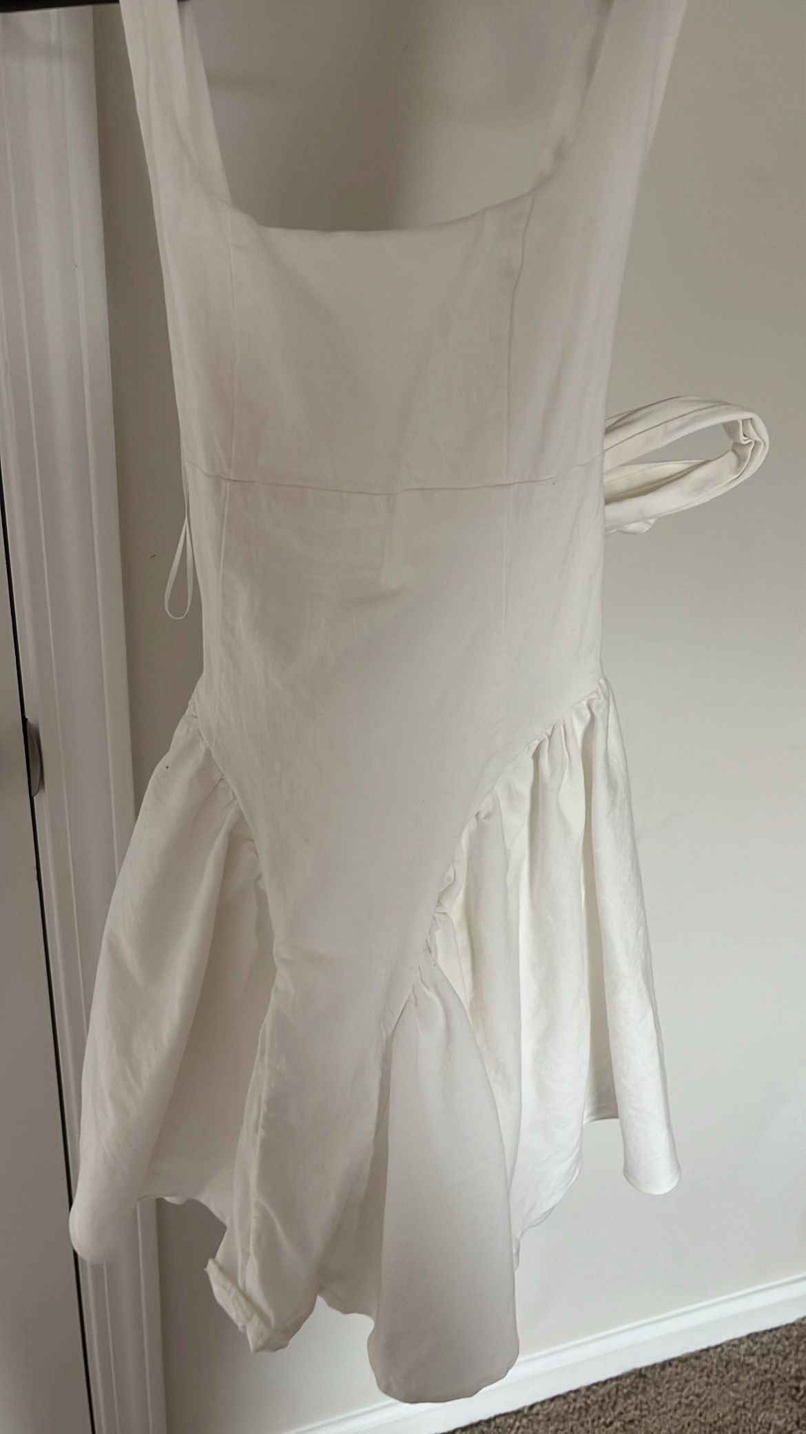 White elegant Dress With Bow On The Back