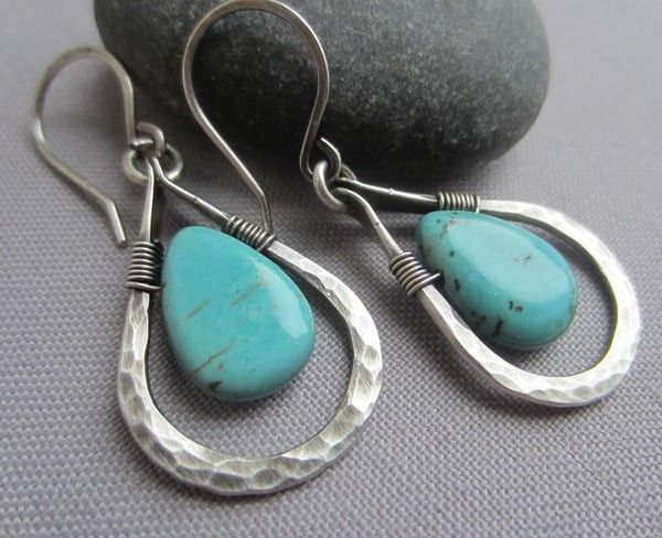 Beautiful 925 Sterling Silver Turquoise water drop earrings