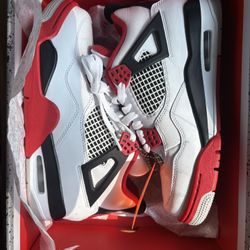 Air Jordan 4 Retro OG ‘Fire Red’ 2020