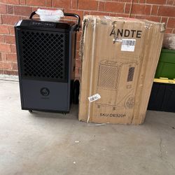 New XLarge Commercial Grade Dehumidifier With Pump For 9000sq-ft