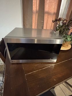 LG microwave