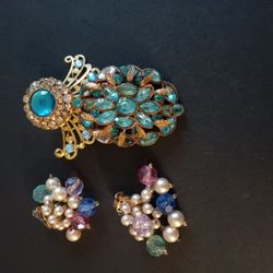 Vintage Brooch And Clip On Earrings