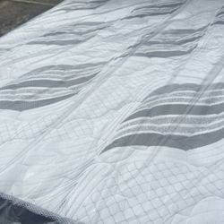 Queen Regular Mattress $179.99