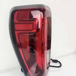 2019-2022 Denali Taillights one is broken