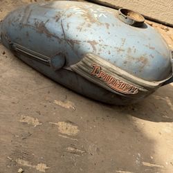 Motorcycle gas tank