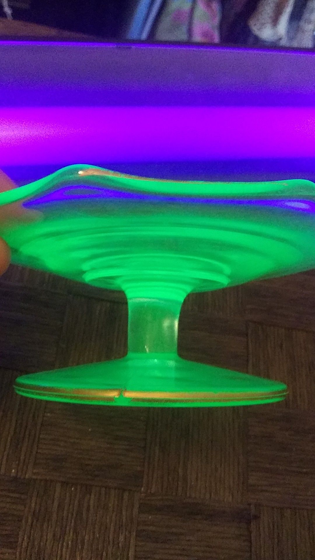 VINTAGE URANIUM PEDESTAL DISH