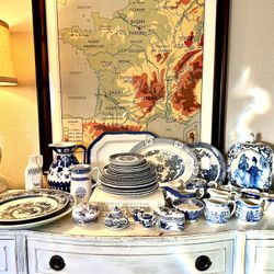 Tons Of Vintage And Antique Blue And White Home And Decor Items. 