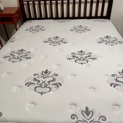 Queen Size Bed & Frame 