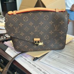 LV Bags For Sale 