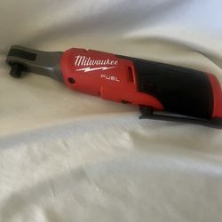 Milwaukee Ratchet Fuel 3/8 Nuevo Tool Only Precio Fijo 