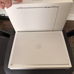 New MacBook Air m3 15” Open Box 