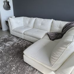 Sectional Leather Sofa Couch. 