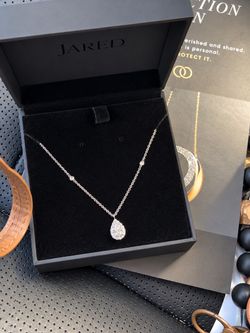 Jared Pear shaped 18” diamond necklace 14k