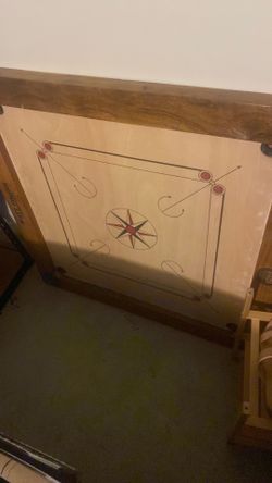 Carrom board