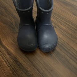 Rain boots 