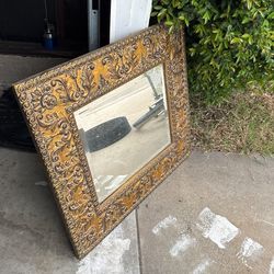Mirror $5 Or Free Idk I’m Moving