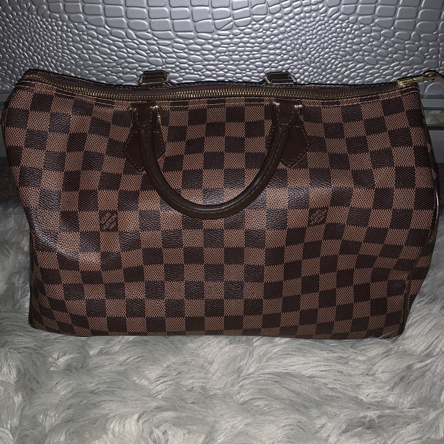 Louis Vuitton Speedy 35 (authentic)