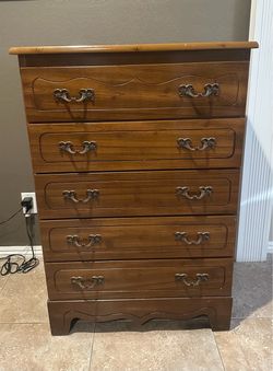 Dresser