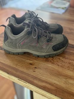 Women’s Hiking Shoes