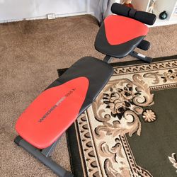 Workout Bench, can handle 225 LBS / 108 KG, well used