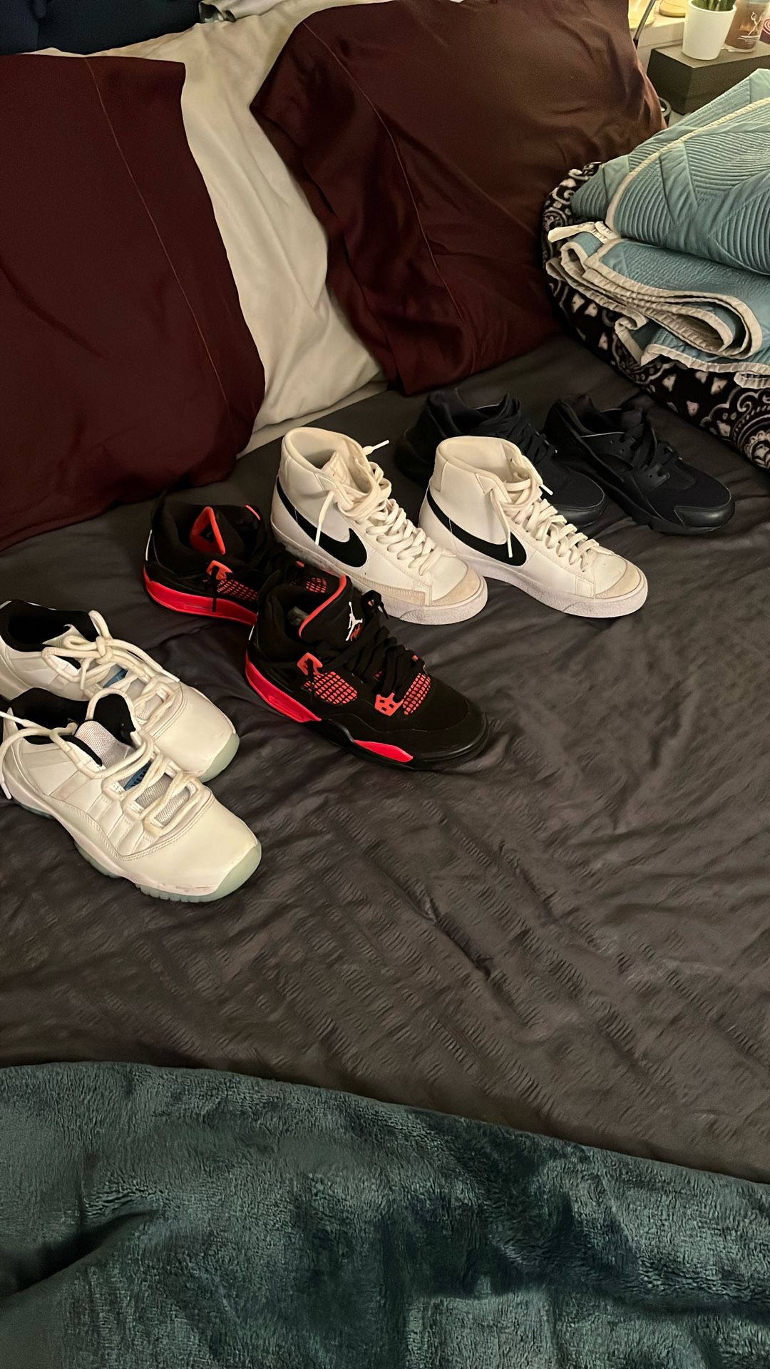 Must Go!!! Make Offer 4 Pair Of Tennis Shoes