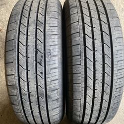 Pair Tires Like New 225 65 17