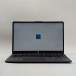 HP 255 G10 15.6" Ryzen 3 7330U 2.3GHz 16GB RAM 1TB SSD