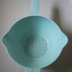 Tupperware Strainer