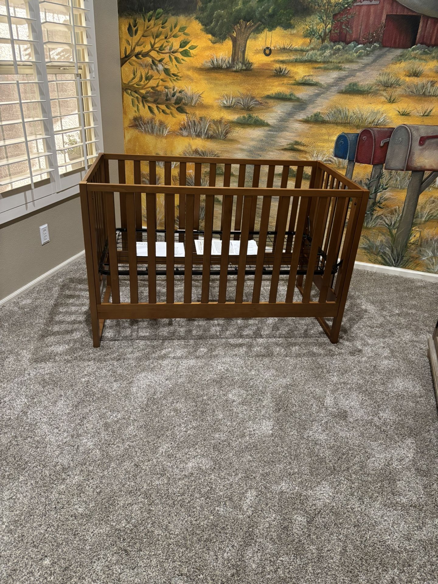 Davinci “Hunter” Convertible Crib NEW