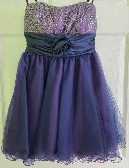 Homecoming Dress: Speechless, Size 5 Women's, Tulled, Sequined, & Strapless Dress, Like New