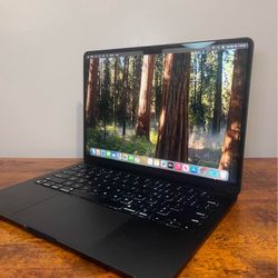 MacBook 2025 M4 256SSD