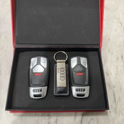 Audi Q5 OEM Key FOB’s 